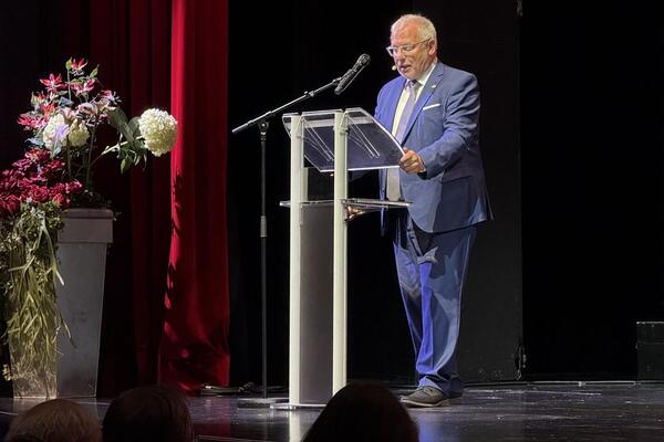 Festansprache durch Herrn Hans-Ulrich Ihlenfeld, Vorsitzender des Bezirkstages Pfalz